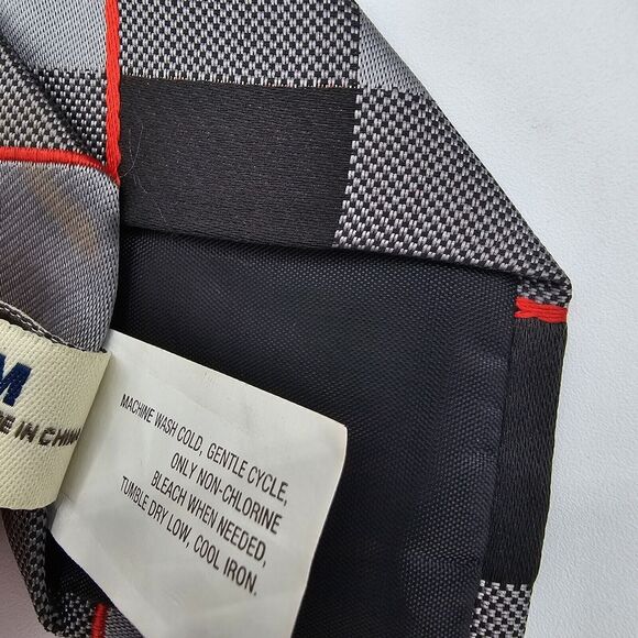 Mens Necktie Old Navy Black Grey Red Skinny Striped 49x2.5 Inch Slim Vintage - Picture 5 of 6